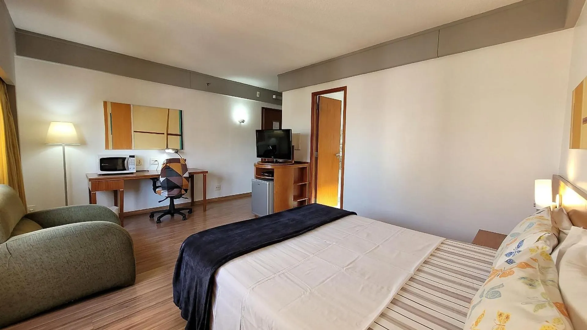 Flat Particular Rua Borges Lagoa C/ Garagem Uh1008 São Paulo